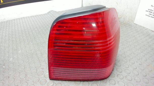 Foto: HECKLEUCHTE / RÜCKLICHT RECHTS ( 6N2 ) eines VW Polo XL