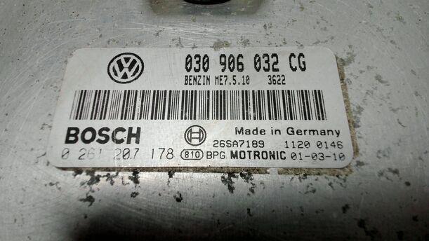 Foto: STEUERGERÄT EINSPRITZUNG / MOTORSTEUERGERÄT eines VW Polo XL