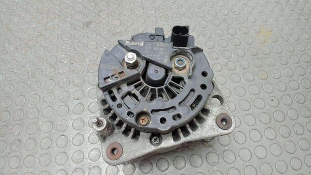 Foto: LICHTMASCHINE / GENERATOR ( 70A / BOSCH ) eines VW Polo XL