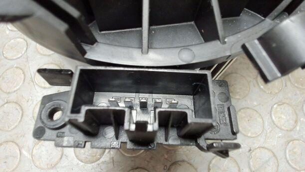 Foto: HEIZUNGSGEBLÄSE eines Opel Corsa 1.4 16V XL