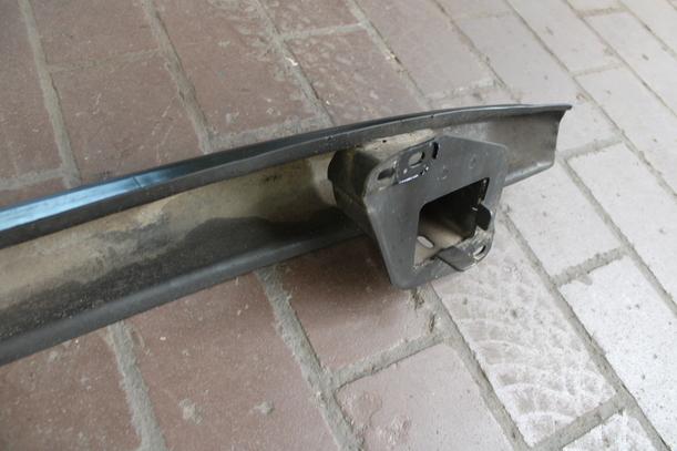 Foto: VERSTÄRKUNG HINTEN eines Seat Leon 1.8 20V XL