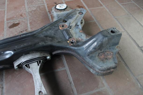 Foto: VORDERACHSE/ ACHSE VORN eines Seat Leon 1.8 20V XL