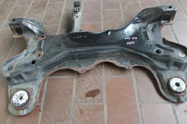 Foto: VORDERACHSE/ ACHSE VORN eines Seat Leon 1.8 20V XL