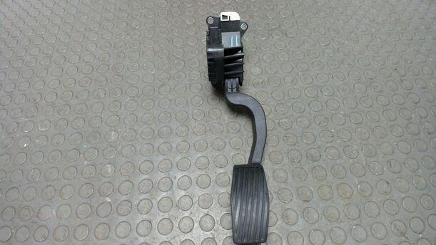 Foto: GASPEDAL ( SCHALTGETRIEBE ) eines Opel Corsa 1.4 16V XL
