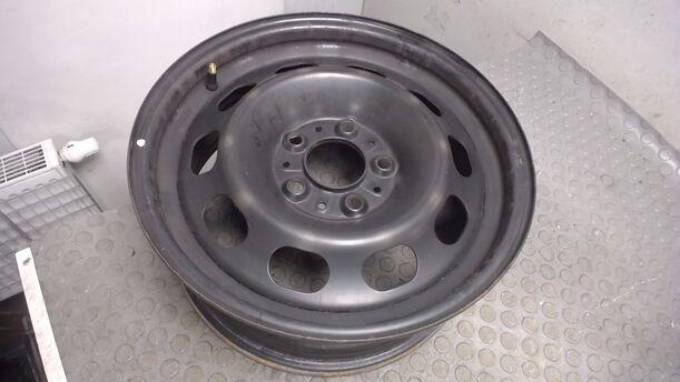 Foto: STAHLFELGE 6,5X16 ET33 eines BMW 116i