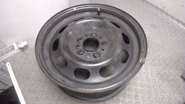 Foto: STAHLFELGE 6,5X16 ET33 eines BMW 116i