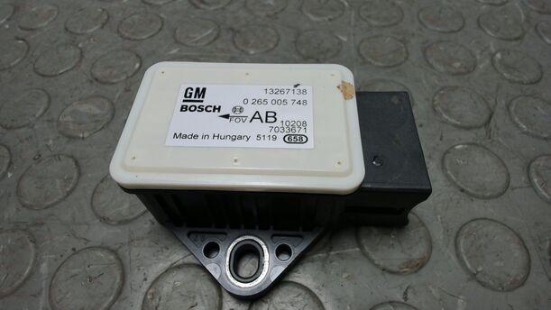Foto: QUERBESCHLEUNIGUNGSSENSOR / DREHRATENSENSOR eines Opel Corsa 1.4 16V