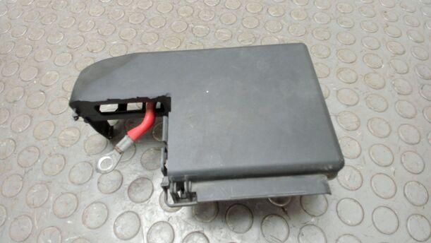 Foto: SICHERUNGSKASTEN BATTERIE eines Opel Corsa 1.4 16V
