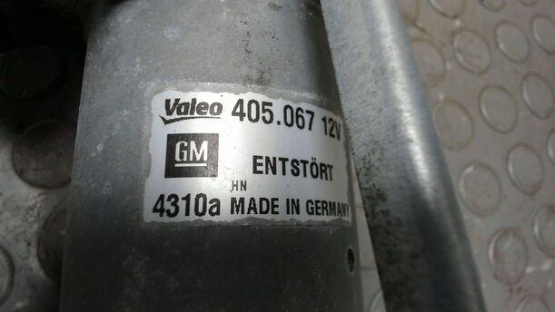 Foto: SCHEIBENWISCHERMOTOR VORN eines Opel Corsa 1.4 16V