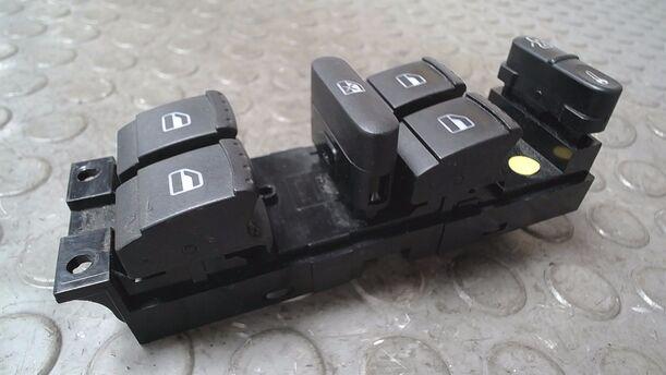 Foto: FENSTERHEBERSCHALTER eines Seat Leon 1.8 20V