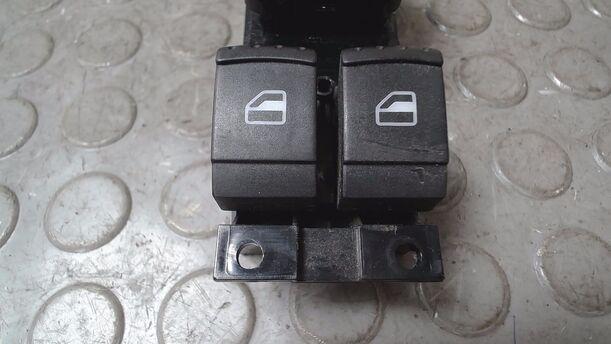 Foto: FENSTERHEBERSCHALTER eines Seat Leon 1.8 20V