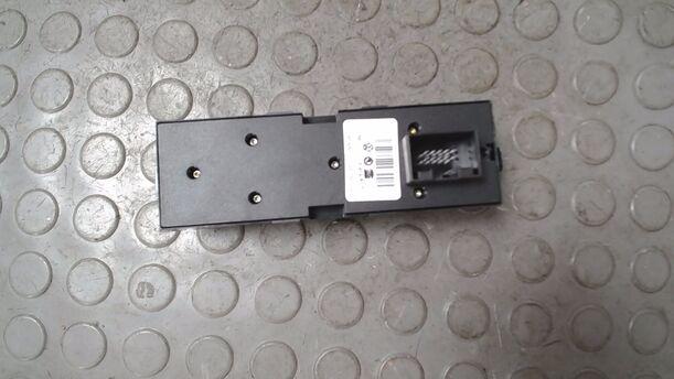Foto: FENSTERHEBERSCHALTER eines Seat Leon 1.8 20V