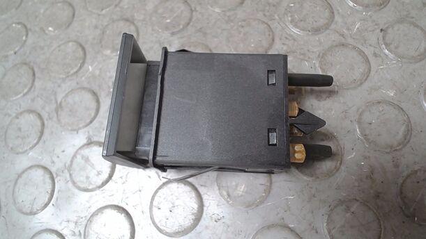 Foto: SCHALTER HECKSCHEIBENHEIZUNG eines Seat Leon 1.8 20V