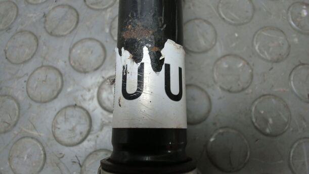 Foto: ANTRIEBSWELLE LINKS ( SCHALTGETRIEBE ) eines Opel Corsa 1.4 16V