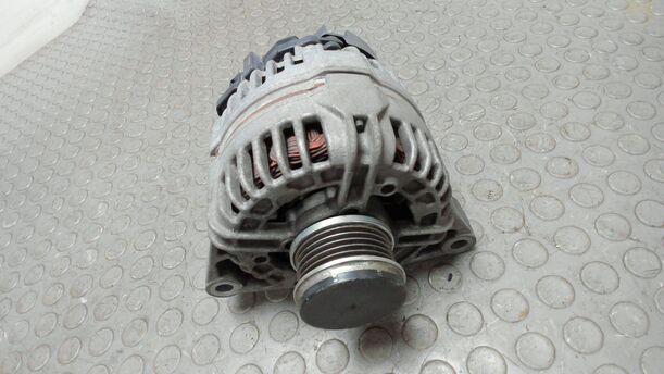 Foto: LICHTMASCHINE / STARTER ( 120 A ) eines Opel Corsa 1.4 16V