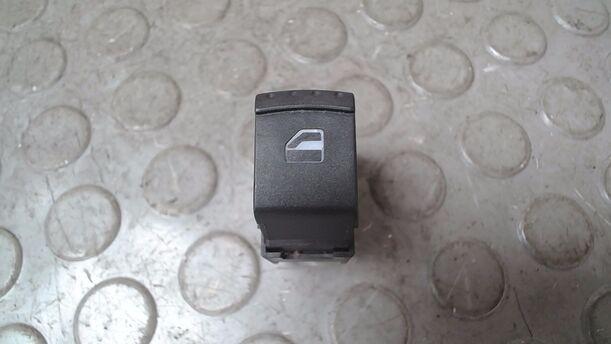 Foto: FENSTERHEBERSCHALTER eines Seat Leon 1.8 20V