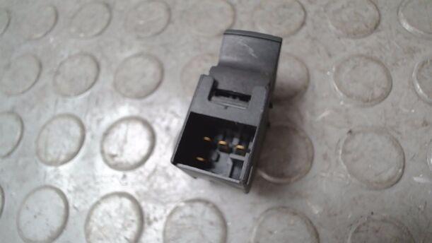 Foto: FENSTERHEBERSCHALTER eines Seat Leon 1.8 20V