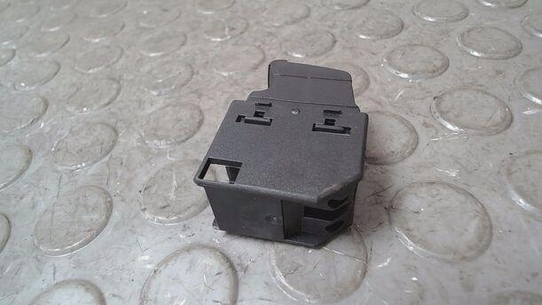 Foto: FENSTERHEBERSCHALTER eines Seat Leon 1.8 20V