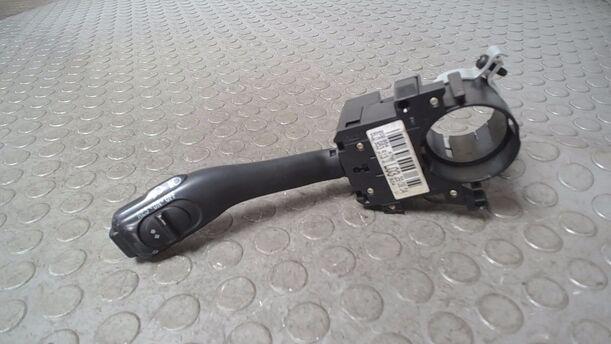 Foto: BLINKSCHALTER/ KOMBISCHALTER eines Seat Leon 1.8 20V