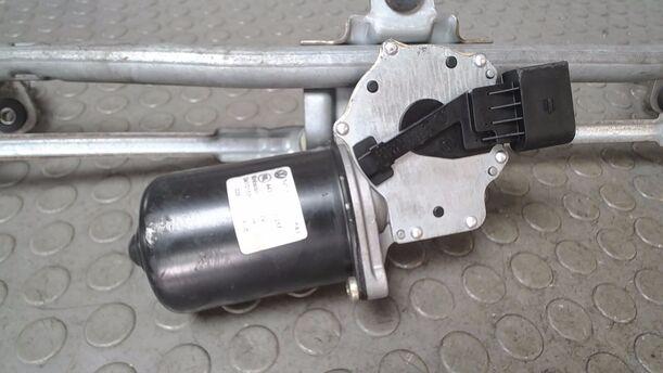 Foto: SCHEIBENWISCHERMOTOR VORN eines Seat Leon 1.8 20V