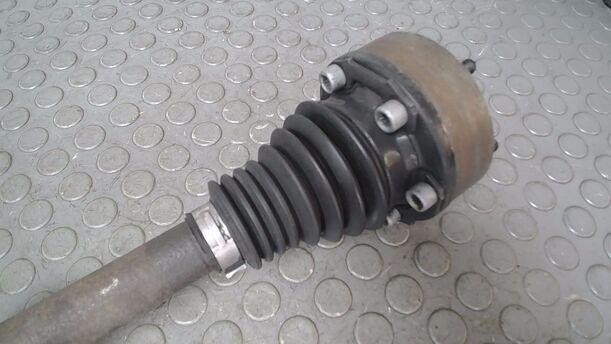 Foto: ANTRIEBSWELLE LINKS ( SCHALTGETRIEBE ) eines Seat Leon 1.8 20V