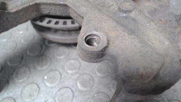 Foto: ACHSSCHENKEL VORN RECHTS ( ABS ) eines Seat Leon 1.8 20V