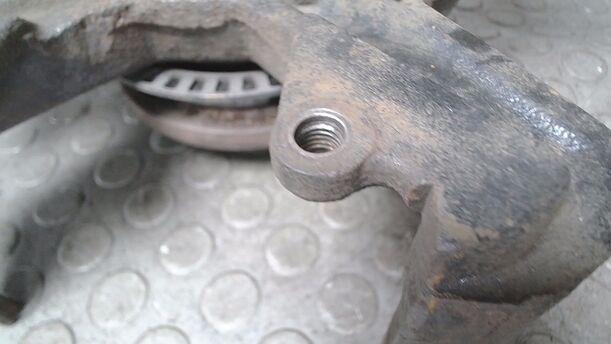 Foto: ACHSSCHENKEL VORN LINKS ( ABS ) eines Seat Leon 1.8 20V