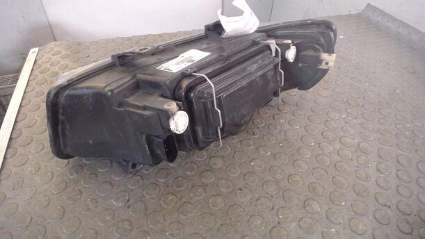 Foto: SCHEINWERFER RECHTS ( VALEO ) eines Seat Leon 1.8 20V Lounge