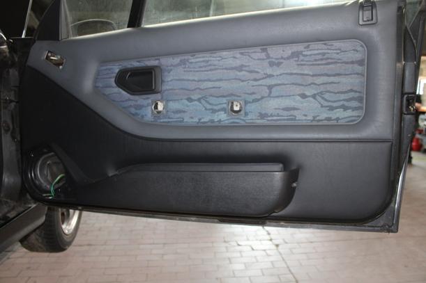 Foto: TÜR RECHTS ( CABRIO ) eines Peugeot 306 Cabriolet 1.8 Lounge