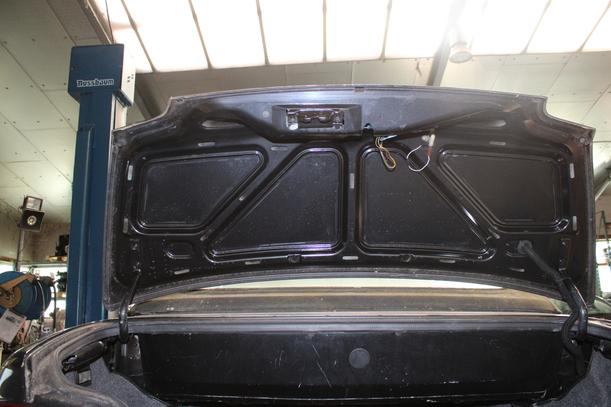 Foto: HECKKLAPPE/ HECKDECKEL ( CABRIO ) eines Peugeot 306 Cabriolet 1.8 Lounge