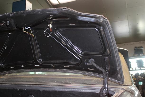 Foto: HECKKLAPPE/ HECKDECKEL ( CABRIO ) eines Peugeot 306 Cabriolet 1.8 Lounge