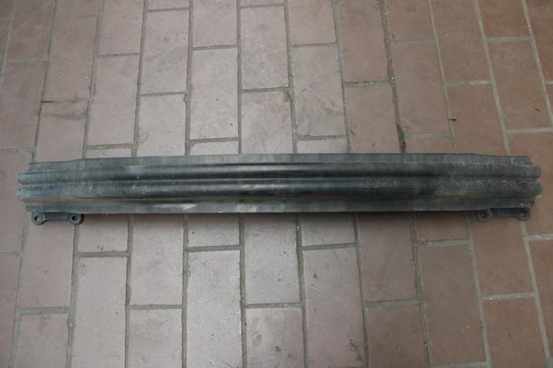 Foto: VERSTÄRKUNG HINTEN ( LIMOUSINE ) eines VW Golf 1.4 Lounge