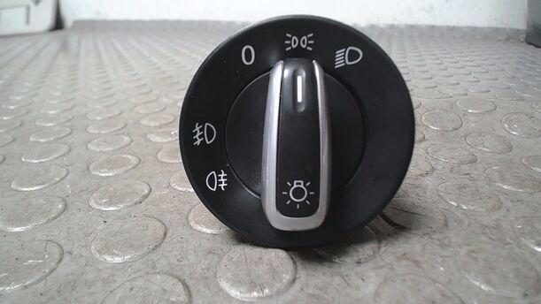 Foto: LICHTSCHALTER ( ZUBEHÖR ) eines VW Golf 1.4 Lounge