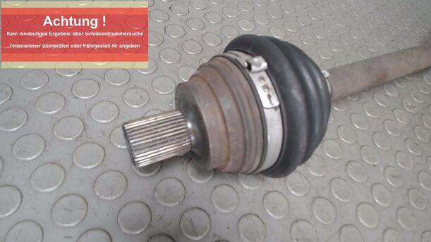 Foto: ANTRIEBSWELLE LINKS ( SCHALTGETRIEBE ) eines VW Golf 1.4 Lounge