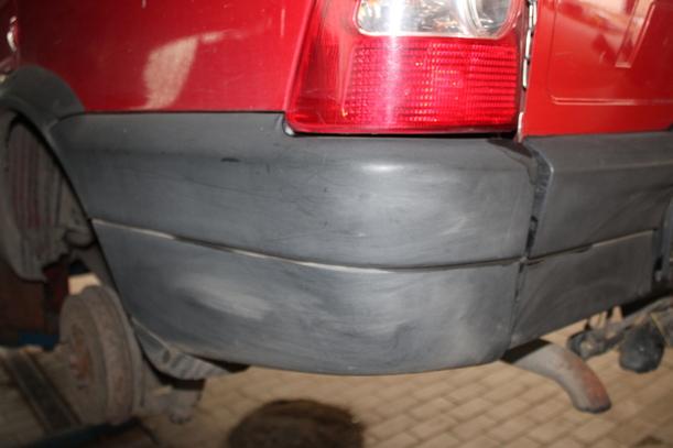 Foto: STOSSFÄNGERECKE HINTEN LINKS ( 2001-2003 ) eines Fiat Strada 1.9 D Lounge