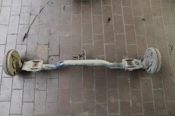 Foto: HINTERACHSE ( 2001-2003 ) eines Fiat Strada 1.9 D Lounge