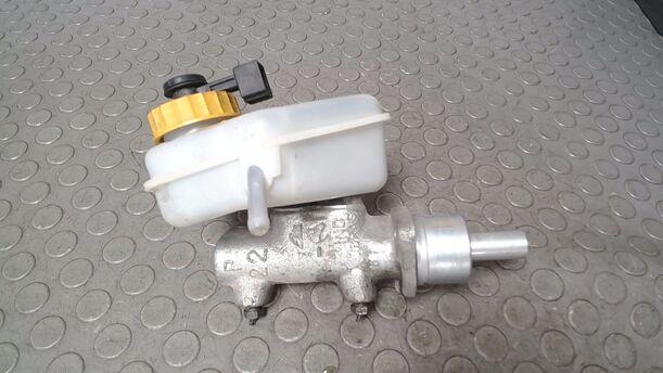 Foto: HAUPTBREMSZYLINDER ( OHNE ABS ) eines Fiat Strada 1.9 D Lounge