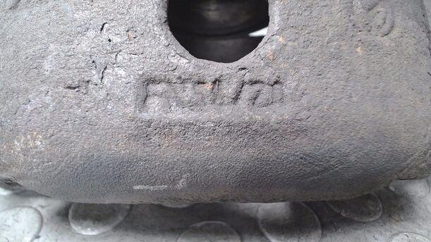 Foto: BREMSSATTEL VORN LINKS eines Fiat Strada 1.9 D Lounge