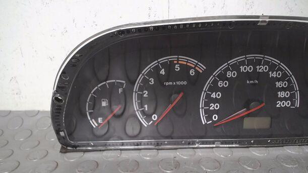 Foto: TACHOEINHEIT eines Fiat Strada 1.9 D Lounge