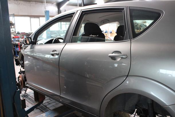 Foto: TÜR HINTEN LINKS eines Seat Toledo 2.0 TDI Lounge