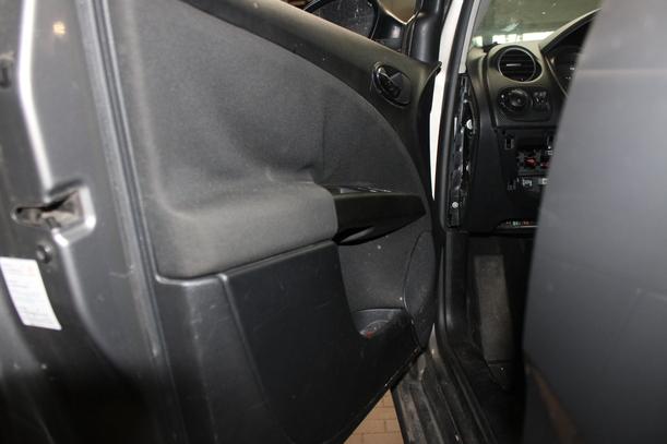 Foto: TÜR VORN LINKS eines Seat Toledo 2.0 TDI Lounge