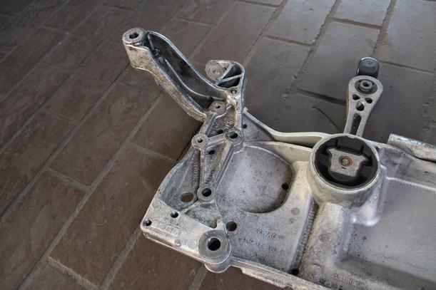 Foto: VORDERACHSE/ ACHSE VORN eines Seat Toledo 2.0 TDI Lounge