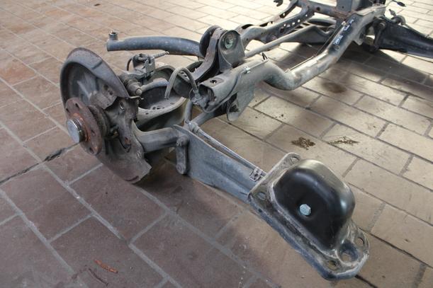 Foto: HINTERACHSE eines Seat Toledo 2.0 TDI Lounge