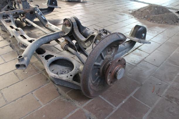 Foto: HINTERACHSE eines Seat Toledo 2.0 TDI Lounge