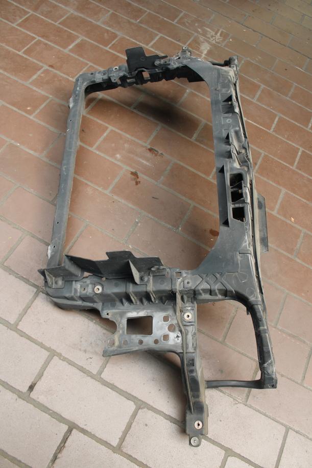 Foto: FRONTBLECH / SCHLOSSTRÄGER eines Seat Cordoba 1.4 16V Lounge
