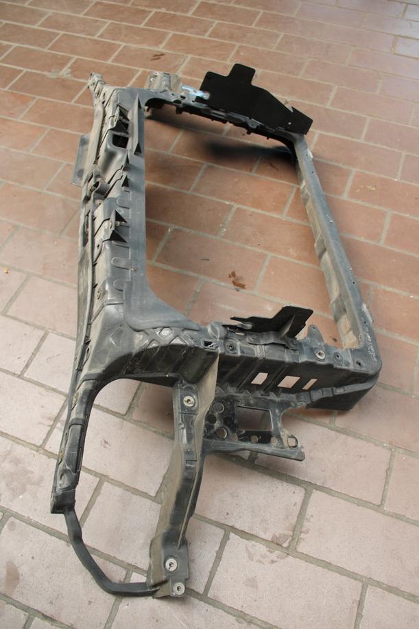 Foto: FRONTBLECH / SCHLOSSTRÄGER eines Seat Cordoba 1.4 16V Lounge