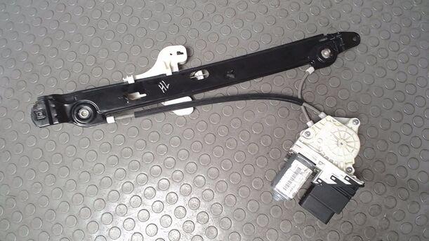 Foto: FENSTERHEBER ELEKTRISCH HINTEN LINKS eines Seat Toledo 2.0 TDI Lounge