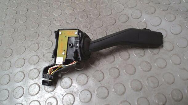 Foto: BLINKSCHALTER/ KOMBISCHALTER eines Seat Toledo 2.0 TDI Lounge
