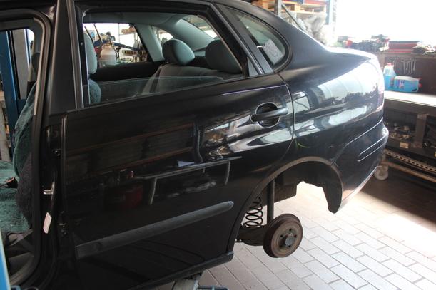 Foto: TÜR HINTEN LINKS eines Seat Cordoba 1.4 16V Lounge