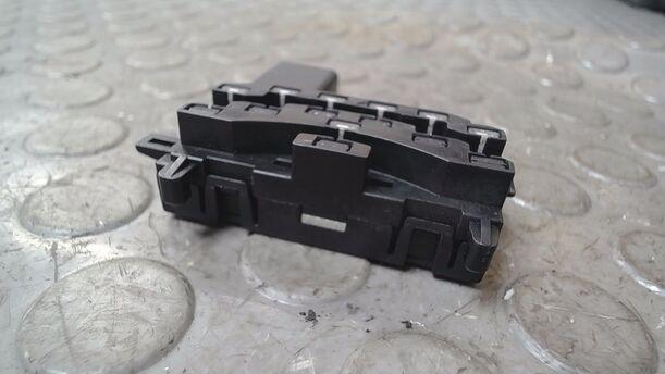 Foto: LENKWINKELSENSOR eines Seat Toledo 2.0 TDI Lounge